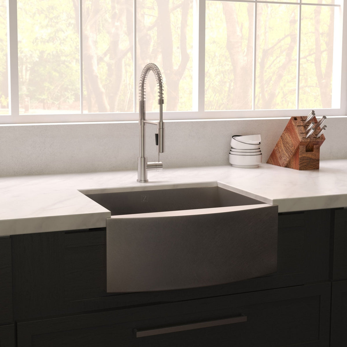 ZLINE 33" Vail Farmhouse Apron Mount Single Bowl Kitchen Sink with Bottom Grid 
