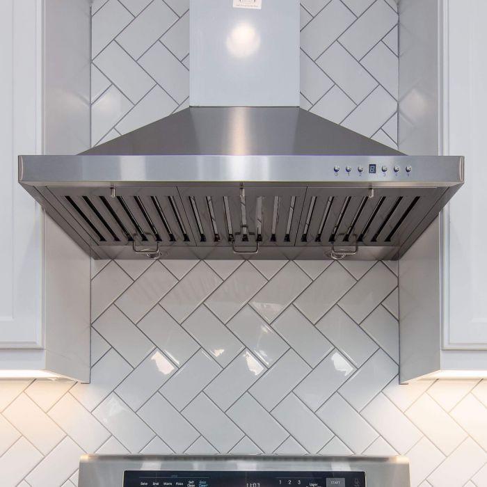 ZLINE Appliance Package - 36 In. Dual Fuel Range, Range Hood, Microwave Oven in Stainless Steel - 3KP-RARHMWO-36