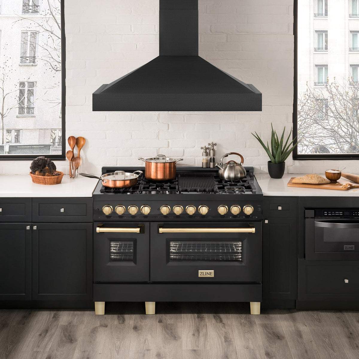 ZLINE Ducted Vent Black Stainless Steel Wall Mount Range Hood BS655N